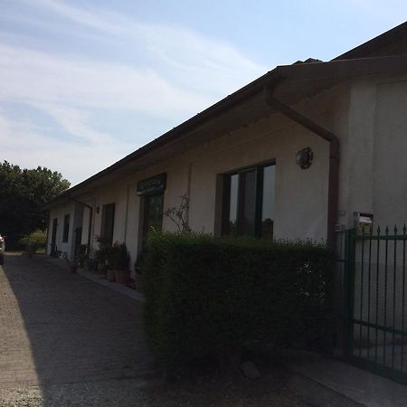 Вилла Agriturismo La Valbona San Martino Siccomario Экстерьер фото